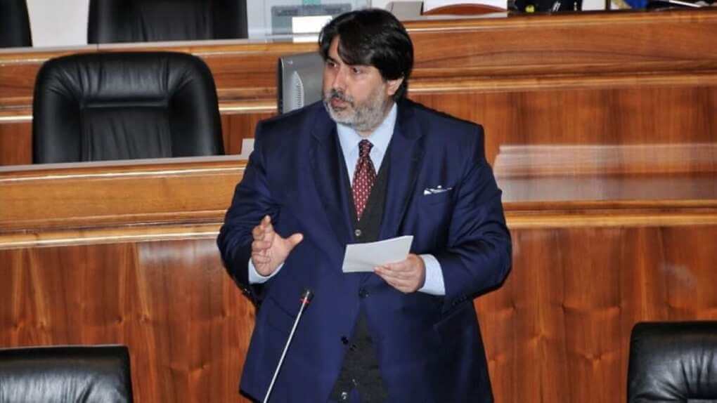 Presunte tangenti e traffico d’influenze, a processo l’ex governatore della Sardegna Solinas Presunte tangenti e traffico d’influenze, a processo l’ex governatore della Sardegna Solinas