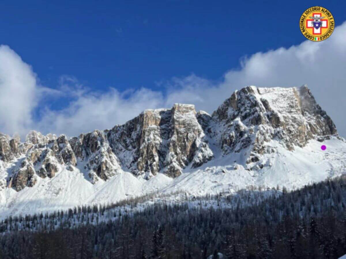 Cortina, travolti dalla valanga a Forcella Giau: morti due alpinisti