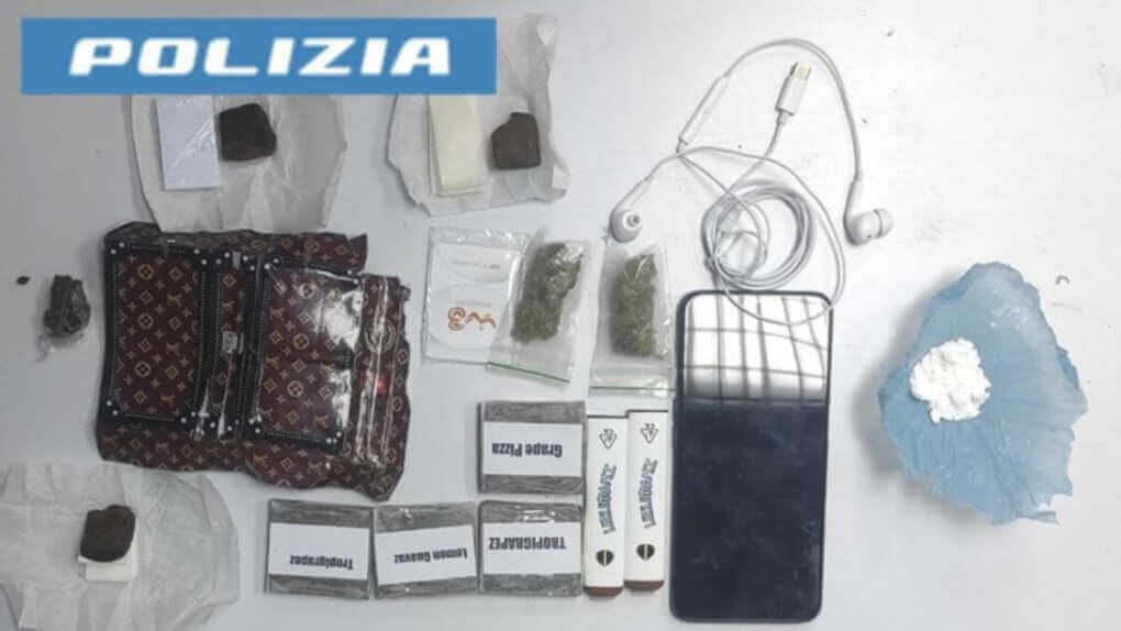 Taranto, drone con droga e cellulare scoperto vicino al carcere: si indaga sui responsabili Taranto, drone con droga e cellulare scoperto vicino al carcere: si indaga sui responsabili