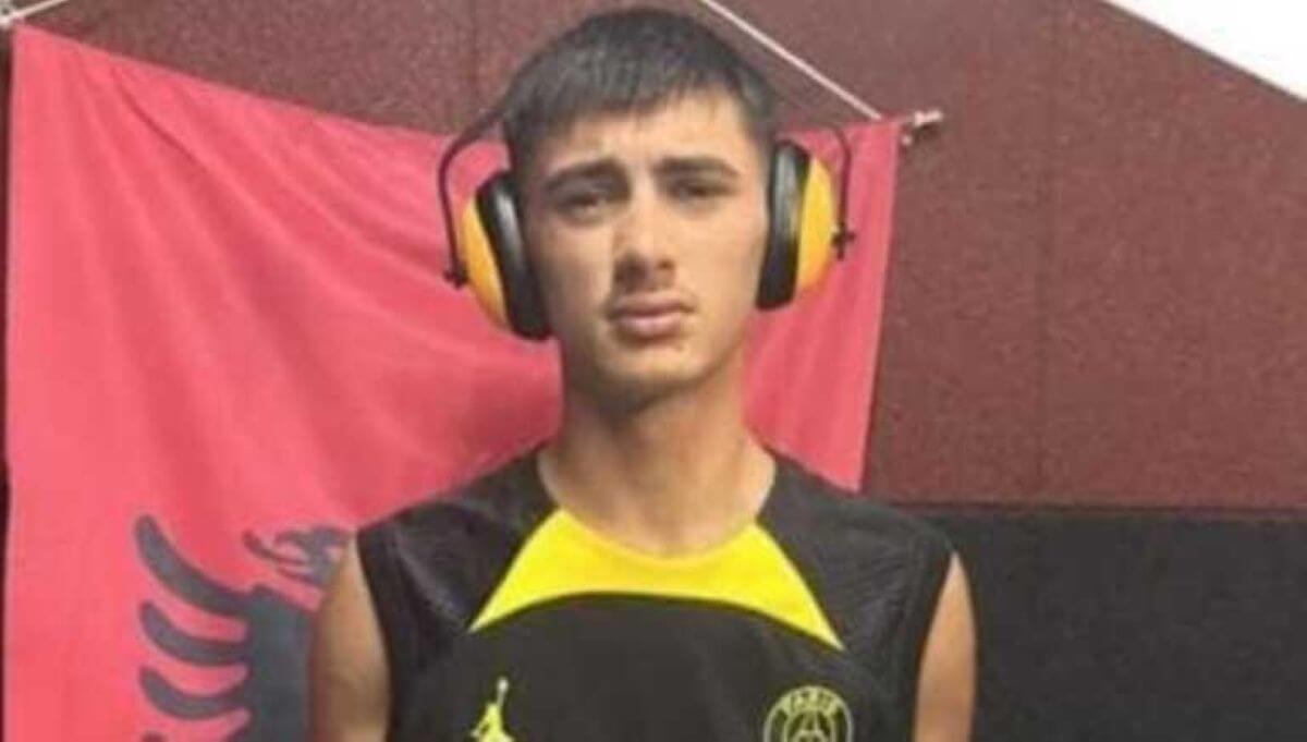 I rampolli dei boss armati in discoteca, Eugenio Palermiti resta in carcere: «Pericolo ritorsioni» I rampolli dei boss armati in discoteca, Eugenio Palermiti resta in carcere: «Pericolo ritorsioni»