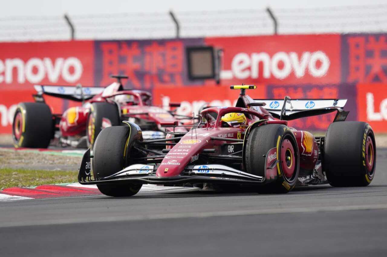 Formula 1, Ferrari choc nel Gran premio della Cina: squalificate le auto di Hamilton e Leclerc Formula 1, Ferrari choc nel Gran premio della Cina: squalificate le auto di Hamilton e Leclerc