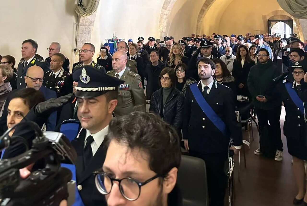 I 208 anni dalla fondazione del corpo di Polizia penitenziaria, Sisto a Bari: «Assumeremo agenti» I 208 anni dalla fondazione del corpo di Polizia penitenziaria, Sisto a Bari: «Assumeremo agenti»