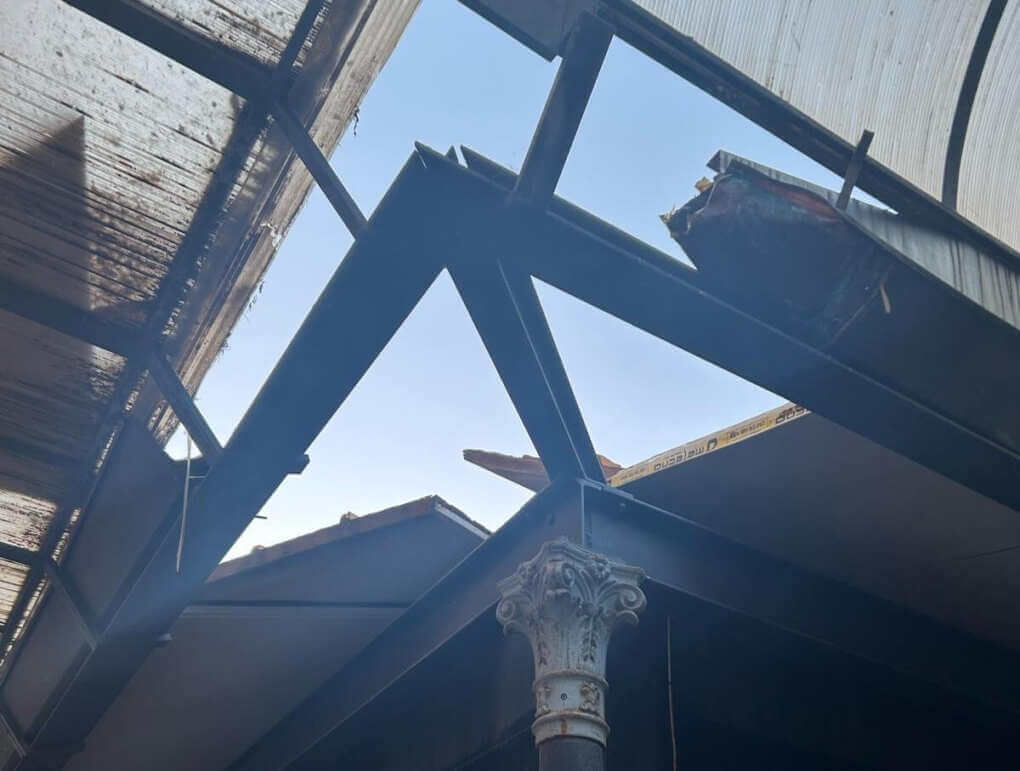 Bari, sorpresi a rubare pezzi di ferro nel mercato dell’ex Manifattura: 2 arresti