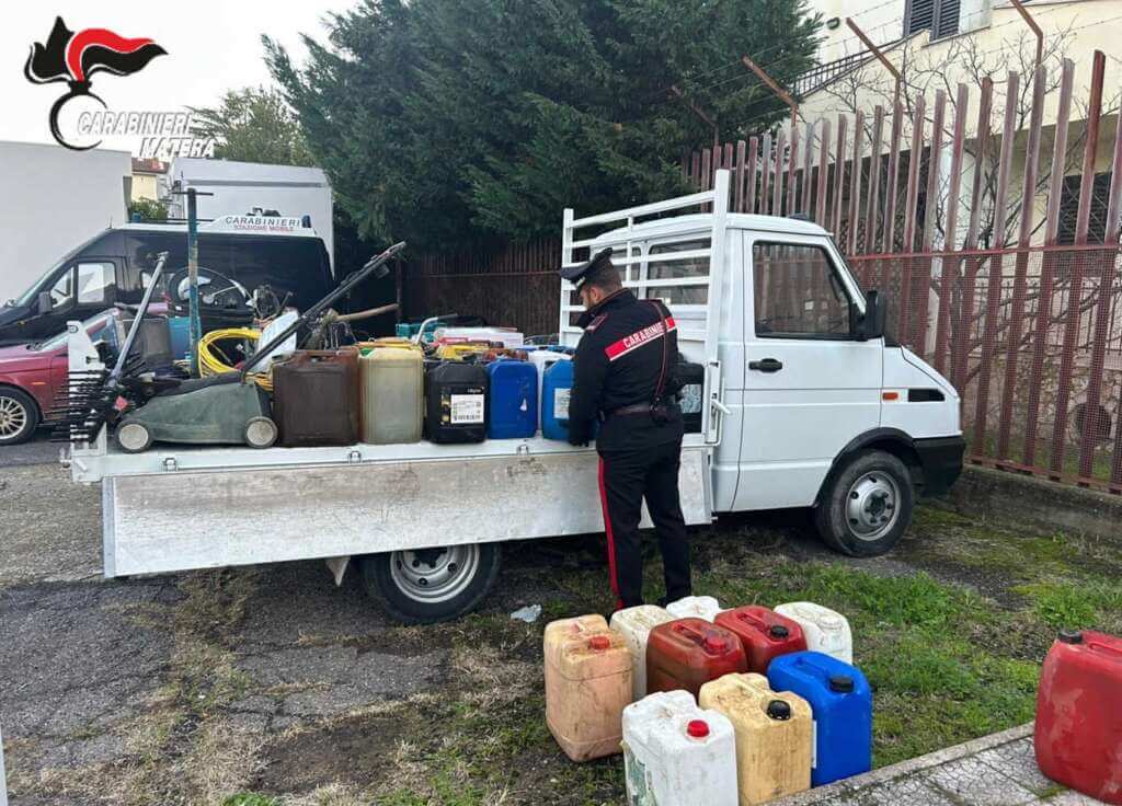 Montalbano Jonico, ruba un trattore in un’azienda agricola ma il Gps lo incastra: arrestato un 37enne Montalbano Jonico, ruba un trattore in un’azienda agricola ma il Gps lo incastra: arrestato un 37enne