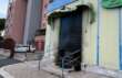 Brindisi, incendio davanti a uno storico negozio di alimentari: trovate tracce di liquido infiammabile