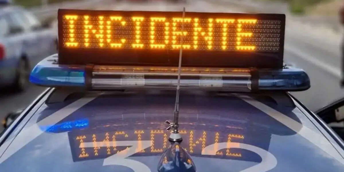 Bari, auto di traverso sulla strada statale 16: traffico in tilt verso il capoluogo pugliese Bari, auto di traverso sulla strada statale 16: traffico in tilt verso il capoluogo pugliese
