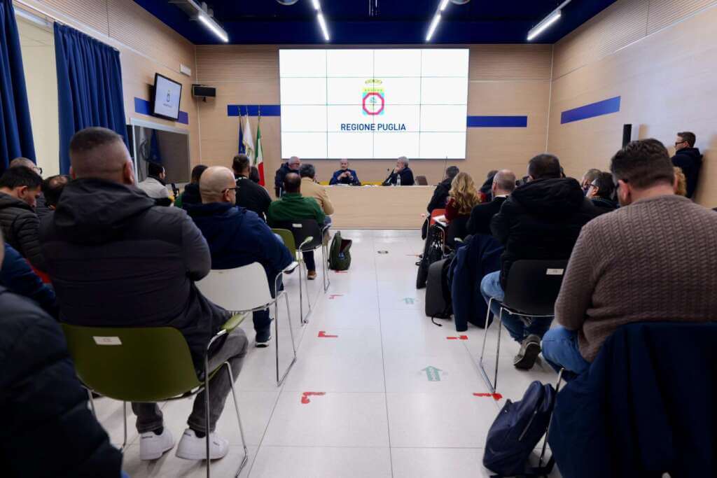 Galleria foto 'Ex Ilva, sindacati convocati a Palazzo Chigi. Emiliano: «Governo mantenga partecipazione pubblica» – VIDEO' - foto 1