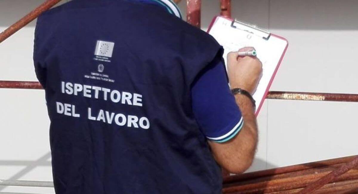 Bari, troppi lavoratori in nero nei locali: licenza sospesa per quattro ristoranti e un bar Bari, troppi lavoratori in nero nei locali: licenza sospesa per quattro ristoranti e un bar