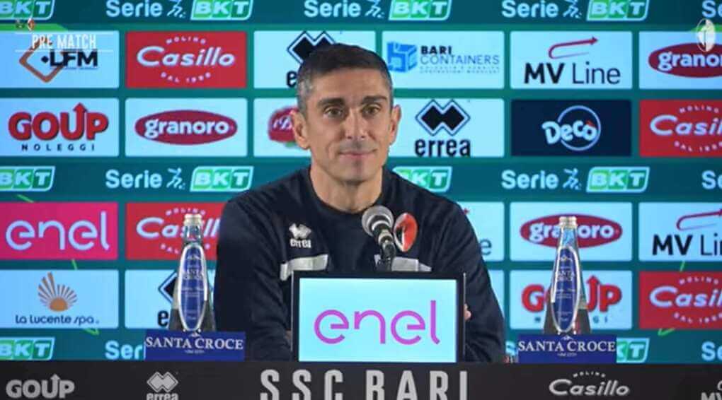 Verso Sassuolo-Bari, Longo avverte: «Servirà la gara perfetta contro la capolista» – VIDEO