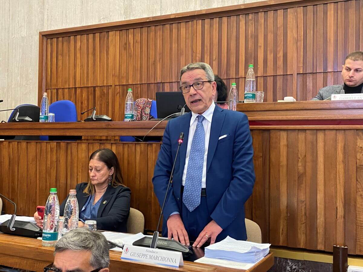 Brindisi, respinta la mozione di sfiducia al sindaco: Marchionna va avanti Brindisi, respinta la mozione di sfiducia al sindaco: Marchionna va avanti