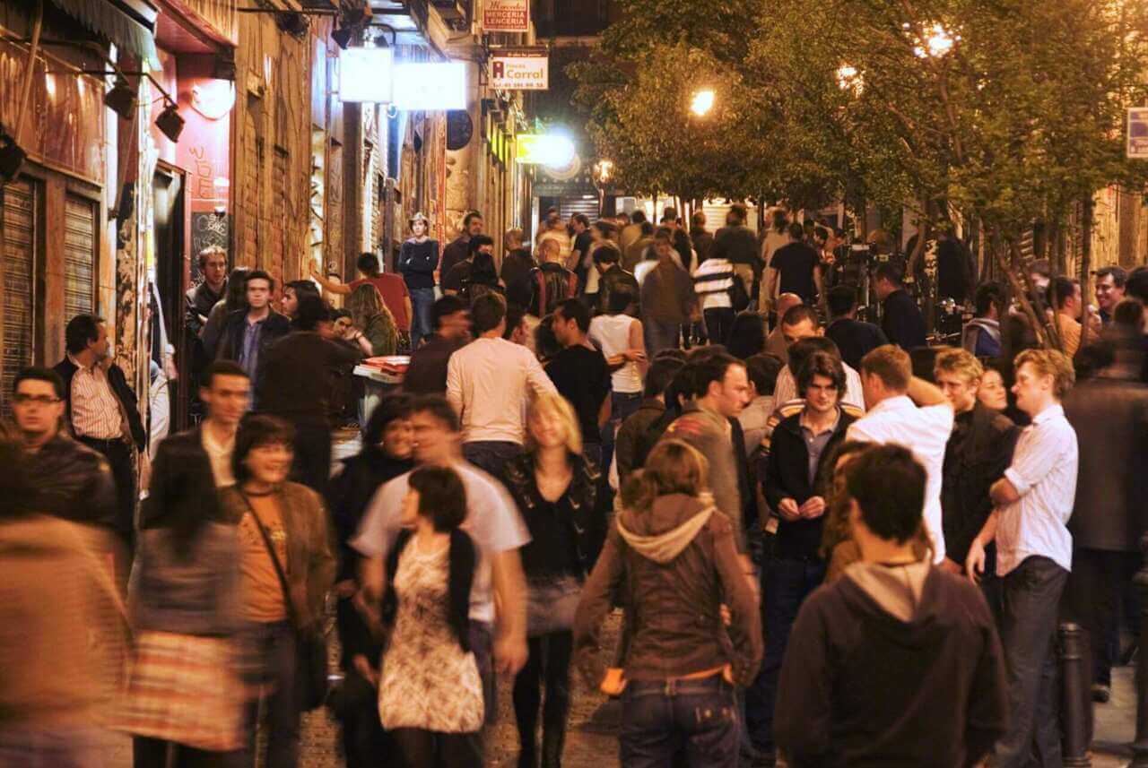 Movida a Foggia, polemiche sull’ordinanza: «Controlli in centro ma la periferia è terra di nessuno» Movida a Foggia, polemiche sull’ordinanza: «Controlli in centro ma la periferia è terra di nessuno»