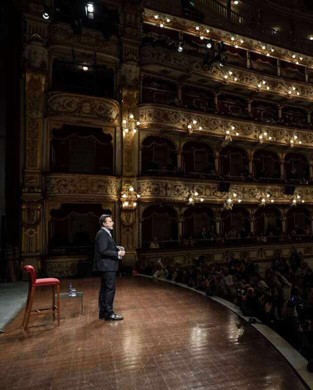 Bif&st, Nanni Moretti si racconta a Bari: sul palco del Petruzzelli tra ricordi e aneddoti Bif&st, Nanni Moretti si racconta a Bari: sul palco del Petruzzelli tra ricordi e aneddoti