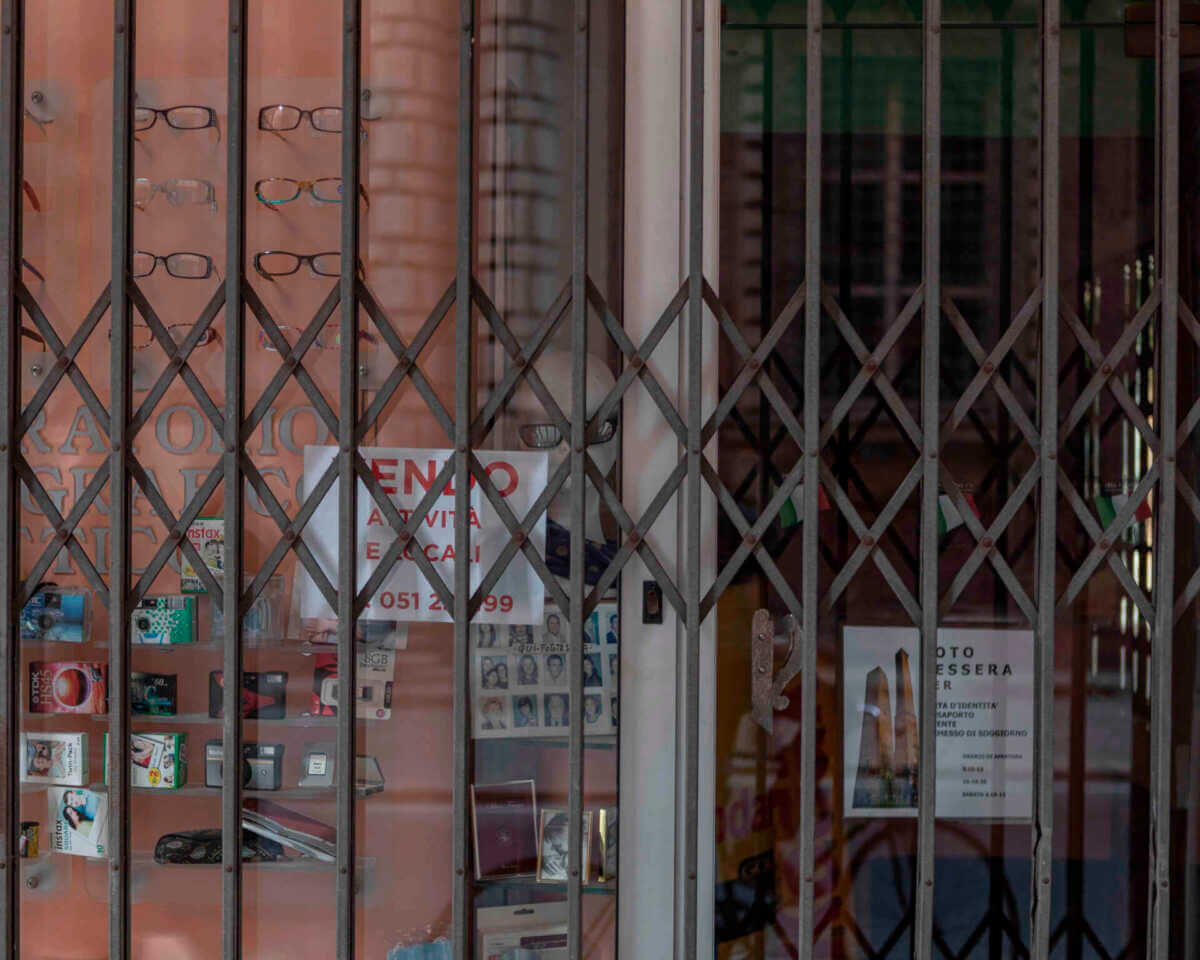 Commercio, in 12 anni Bari ha perso 700 negozi: resistono solo bar e ristoranti