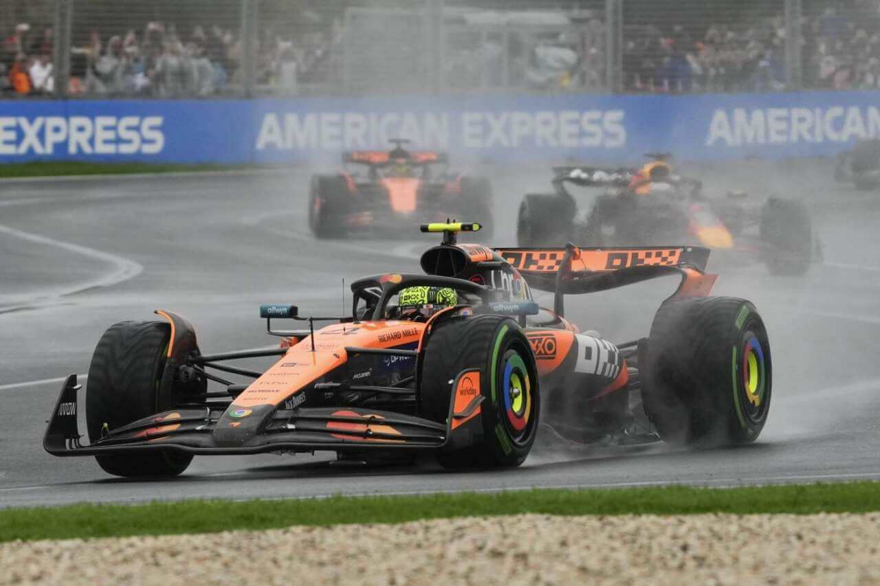 Formula 1, Norris vince in Australia: delusione Ferrari. Ottima prova del pilota italiano Antonelli Formula 1, Norris vince in Australia: delusione Ferrari. Ottima prova del pilota italiano Antonelli