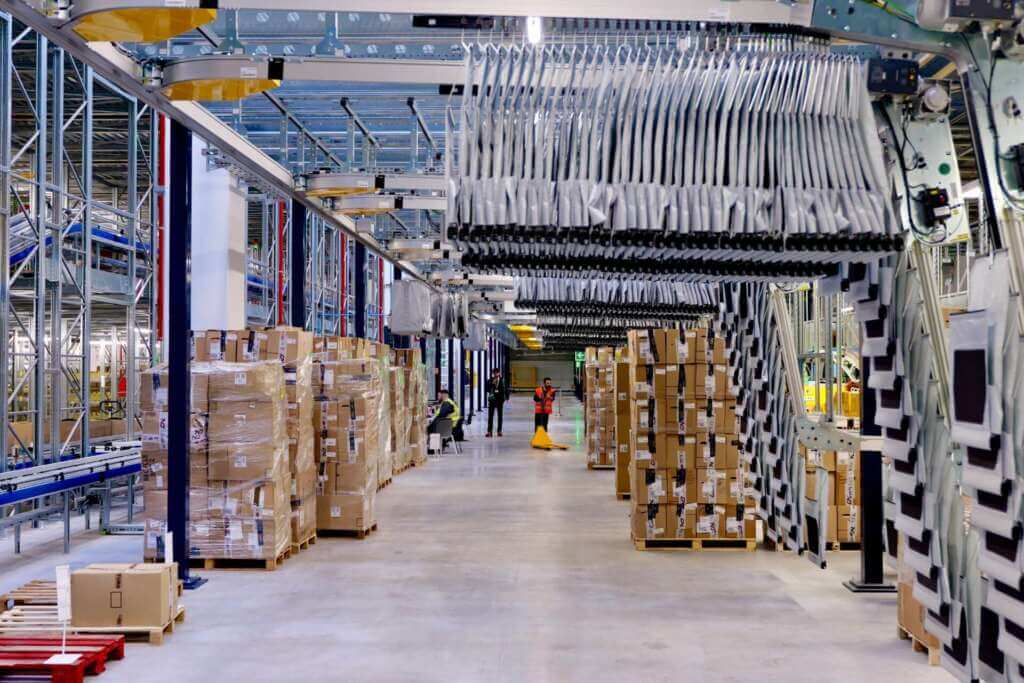 Bari, Ovs accelera su innovazione e economia circolare: investimento da 33 mln per 125 posti di lavoro – VIDEO Bari, Ovs accelera su innovazione e economia circolare: investimento da 33 mln per 125 posti di lavoro – VIDEO