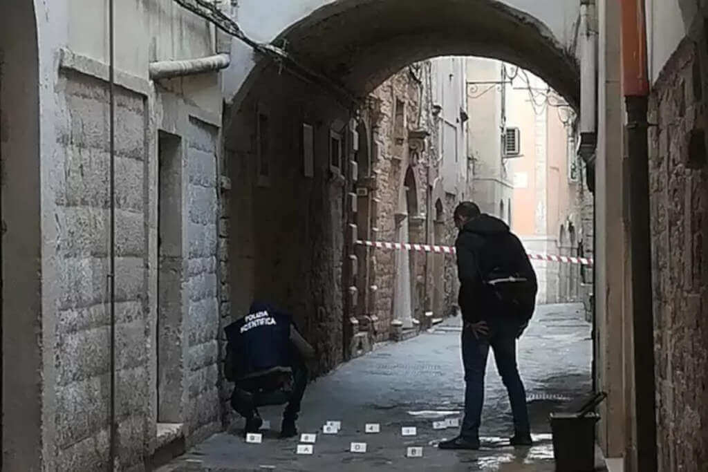Galleria foto 'Bitonto, anziana uccisa per errore: annullate le condanne a 20 anni al boss Conte e al presunto complice' - foto 1