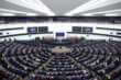 Ue, corruzione al Parlamento: indagati i lobbisti di Huawei, un italiano al centro della rete