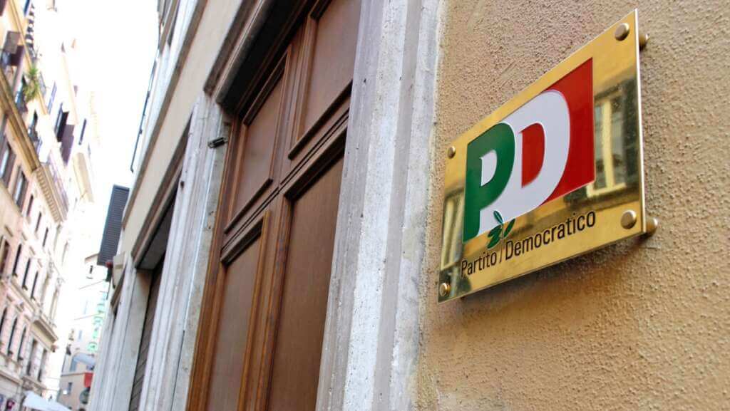 Galleria foto 'Riarmo Ue, il voto di Strasburgo divide il Pd: adesso c’è chi pensa a un congresso' - foto 1