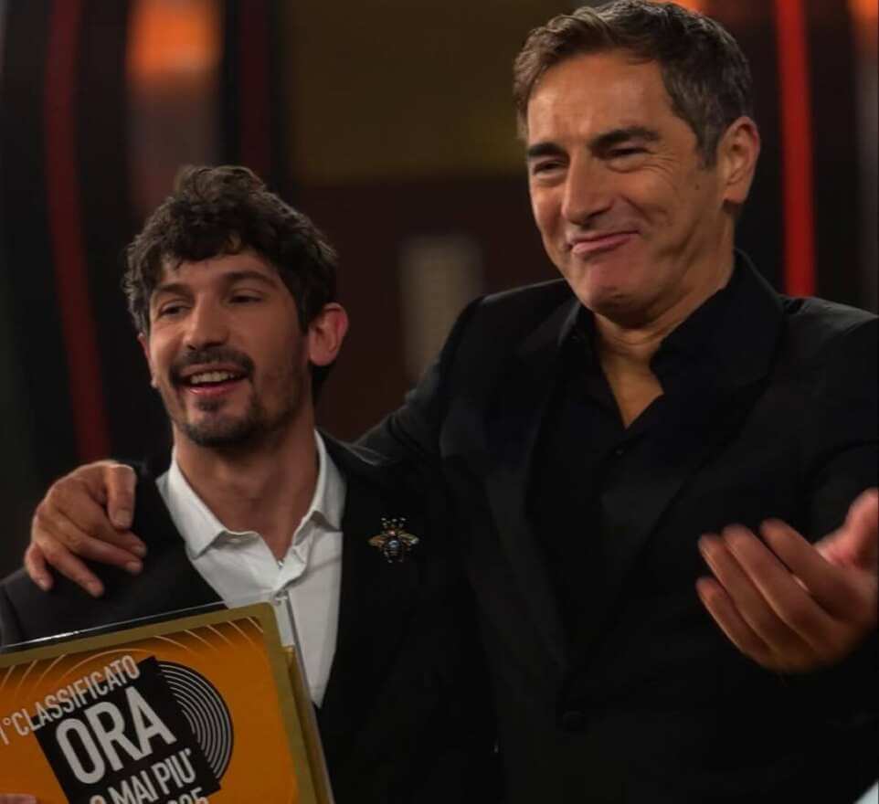 Il cantautore tarantino Pierdavide Carone vince “Ora o mai più”: «Il cuore esplode di amore» Il cantautore tarantino Pierdavide Carone vince “Ora o mai più”: «Il cuore esplode di amore»