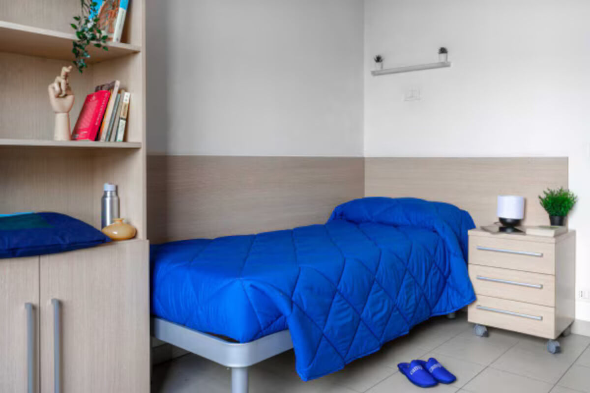 Pnrr, più lontano l’obiettivo di creare 60mila posti letto per studenti entro giugno 2026 in Italia Pnrr, più lontano l’obiettivo di creare 60mila posti letto per studenti entro giugno 2026 in Italia