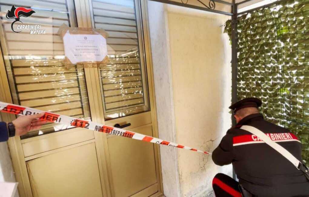 Matera, giro di prostituzione all’interno di un appartamento: indagate tre donne