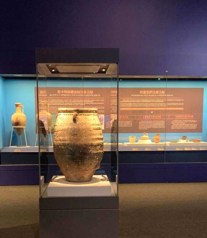 Tesori di Egnazia “in prestito”: reperti archeologici in mostra nel Museo del Mar Cinese Meridionale – FOTO