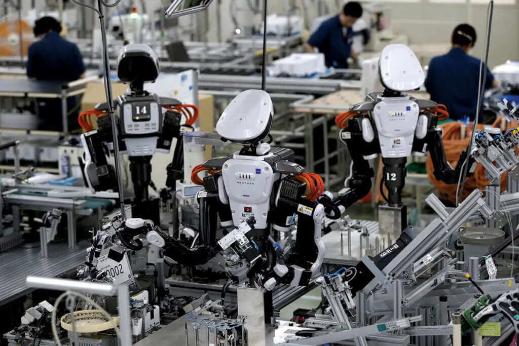 Galleria foto 'Una “robot tax” per evitare che l’AI faccia arricchire solo poche persone' - foto 1