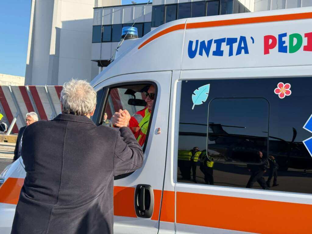Galleria foto 'Bimba palestinese di 5 anni arriva a Bari con la famiglia: sarà curata al Policlinico – VIDEO' - foto 3