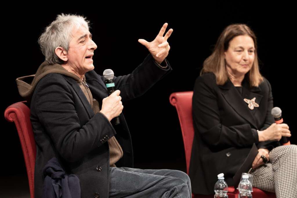 Sergio Rubini al Bif&st tra cinema, Puglia e AI: «Un algoritmo potrà generare solo un pubblico di algoritmi» – FOTO Sergio Rubini al Bif&st tra cinema, Puglia e AI: «Un algoritmo potrà generare solo un pubblico di algoritmi» – FOTO