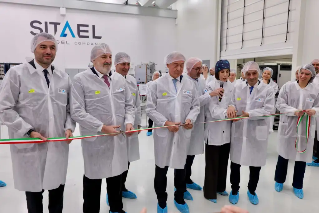 Mola di Bari, lo spazio italiano parla pugliese: Sitael inaugura la Factory 4.0 con il ministro Urso – VIDEO Mola di Bari, lo spazio italiano parla pugliese: Sitael inaugura la Factory 4.0 con il ministro Urso – VIDEO