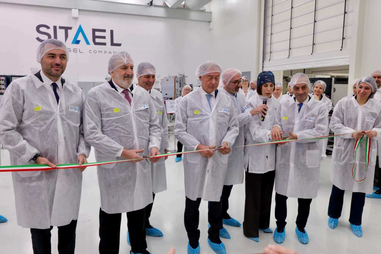 Mola di Bari, lo spazio italiano parla pugliese: Sitael inaugura la Factory 4.0 con il ministro Urso – VIDEO Mola di Bari, lo spazio italiano parla pugliese: Sitael inaugura la Factory 4.0 con il ministro Urso – VIDEO