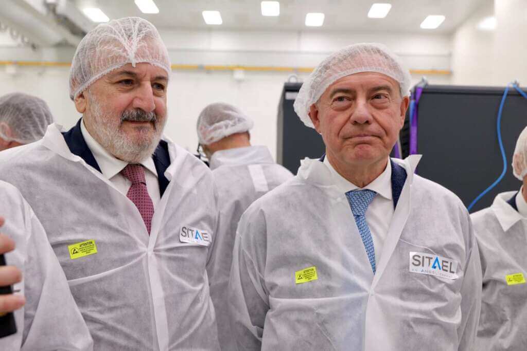 Mola di Bari, lo spazio italiano parla pugliese: Sitael inaugura la Factory 4.0 con il ministro Urso – VIDEO Mola di Bari, lo spazio italiano parla pugliese: Sitael inaugura la Factory 4.0 con il ministro Urso – VIDEO