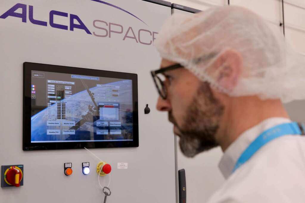 Mola di Bari, lo spazio italiano parla pugliese: Sitael inaugura la Factory 4.0 con il ministro Urso – VIDEO Mola di Bari, lo spazio italiano parla pugliese: Sitael inaugura la Factory 4.0 con il ministro Urso – VIDEO