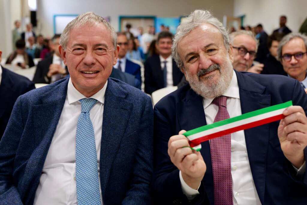 Mola di Bari, lo spazio italiano parla pugliese: Sitael inaugura la Factory 4.0 con il ministro Urso – VIDEO Mola di Bari, lo spazio italiano parla pugliese: Sitael inaugura la Factory 4.0 con il ministro Urso – VIDEO