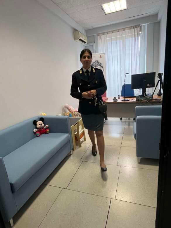 Bari, in Questura una stanza di ascolto riservato: è dedicata alle vittime di violenza di genere – FOTO