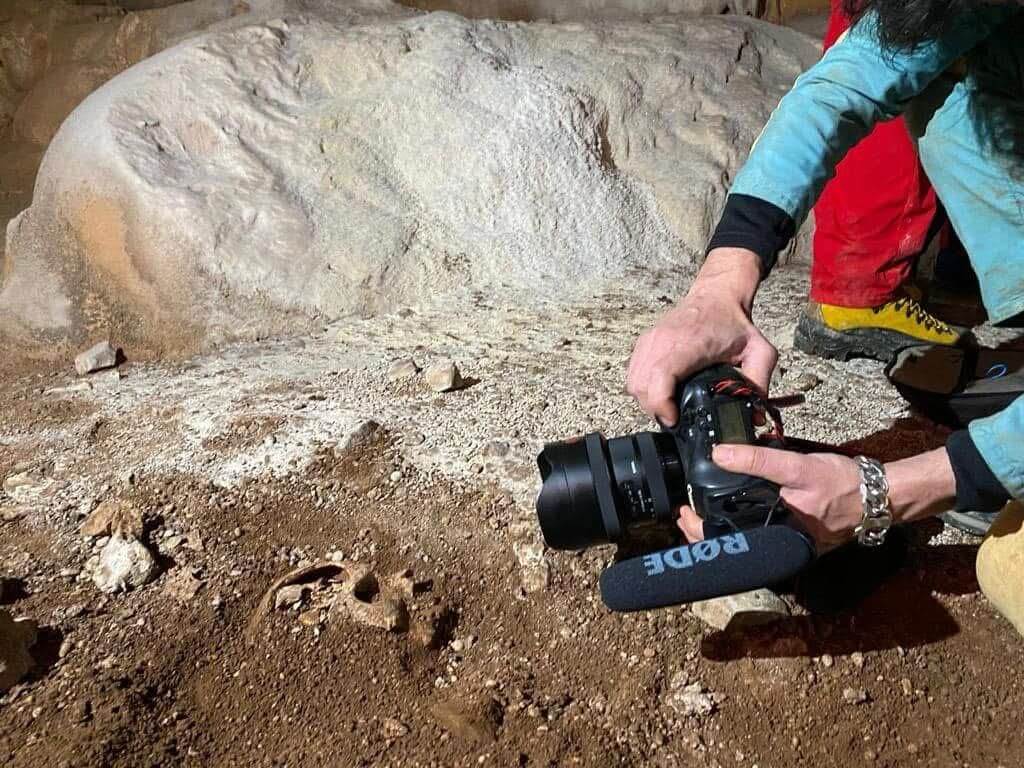 Fasano, teschio nella “Grave degli appestati”: «È di un uomo del 1690». Si indaga sulla peste – FOTO Fasano, teschio nella “Grave degli appestati”: «È di un uomo del 1690». Si indaga sulla peste – FOTO