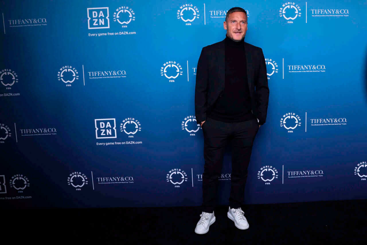 Totti e il viaggio a Mosca: «Non sono un diplomatico, lì per evento sportivo» Totti e il viaggio a Mosca: «Non sono un diplomatico, lì per evento sportivo»