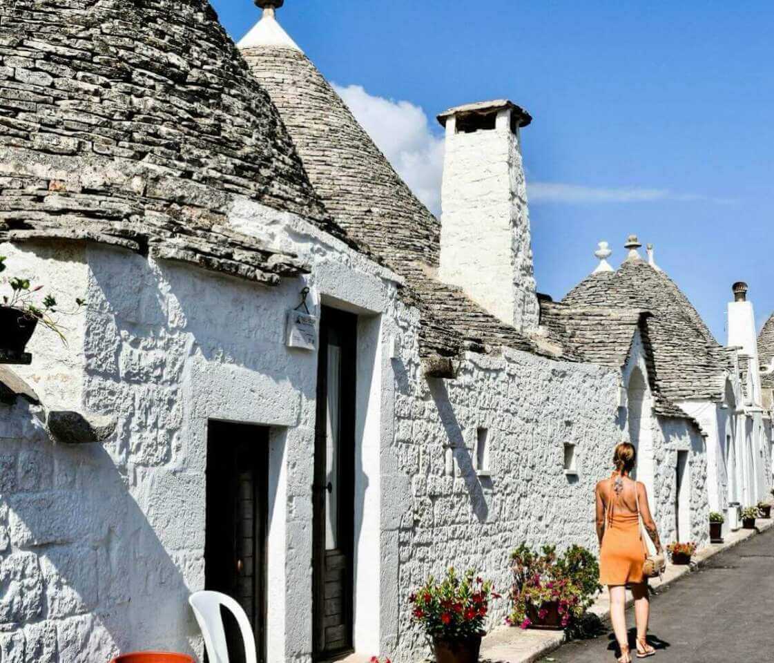 Yoga e meditazione tra masserie e trulli, da Bari a Lecce trionfa il turismo olistico Yoga e meditazione tra masserie e trulli, da Bari a Lecce trionfa il turismo olistico