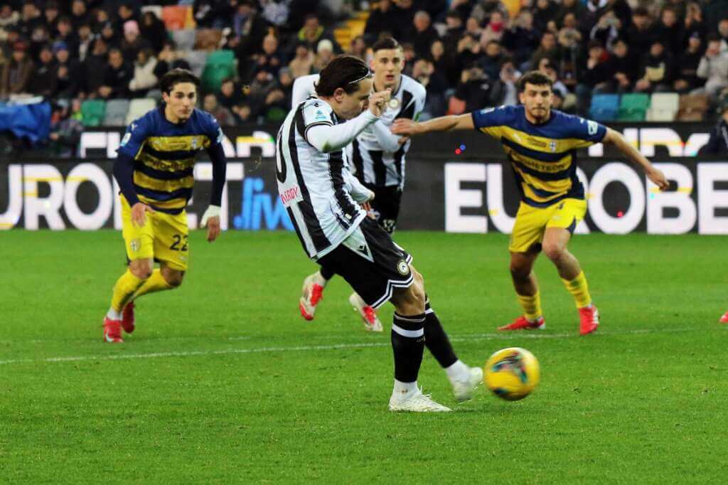 Galleria foto 'Serie A, Thauvin dal dischetto regala la vittoria all’Udinese: Parma battuto 1-0' - foto 1
