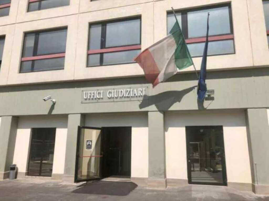 Galleria foto 'Un uomo si suicidò nel Barese, la moglie rischia il processo per maltrattamenti' - foto 1