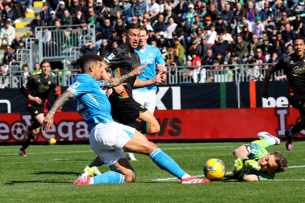 Galleria foto 'Serie A, il Venezia frena la corsa scudetto del Napoli: al Penzo finisce 0-0' - foto 1