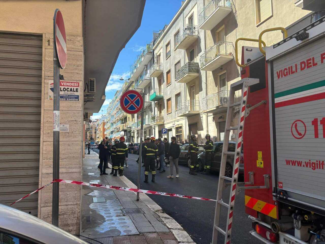 Palazzina a rischio crollo a Bari, l’amministratore di condominio: «Tredici famiglie sgomberate» – VIDEO Palazzina a rischio crollo a Bari, l’amministratore di condominio: «Tredici famiglie sgomberate» – VIDEO