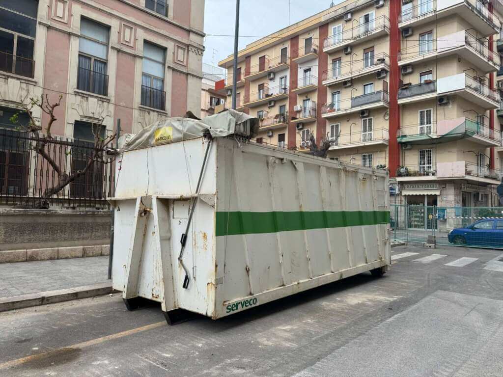 Palazzina crollata a Bari, al via il cantiere per la rimozione delle macerie in via De Amicis e via Pinto – FOTO Palazzina crollata a Bari, al via il cantiere per la rimozione delle macerie in via De Amicis e via Pinto – FOTO