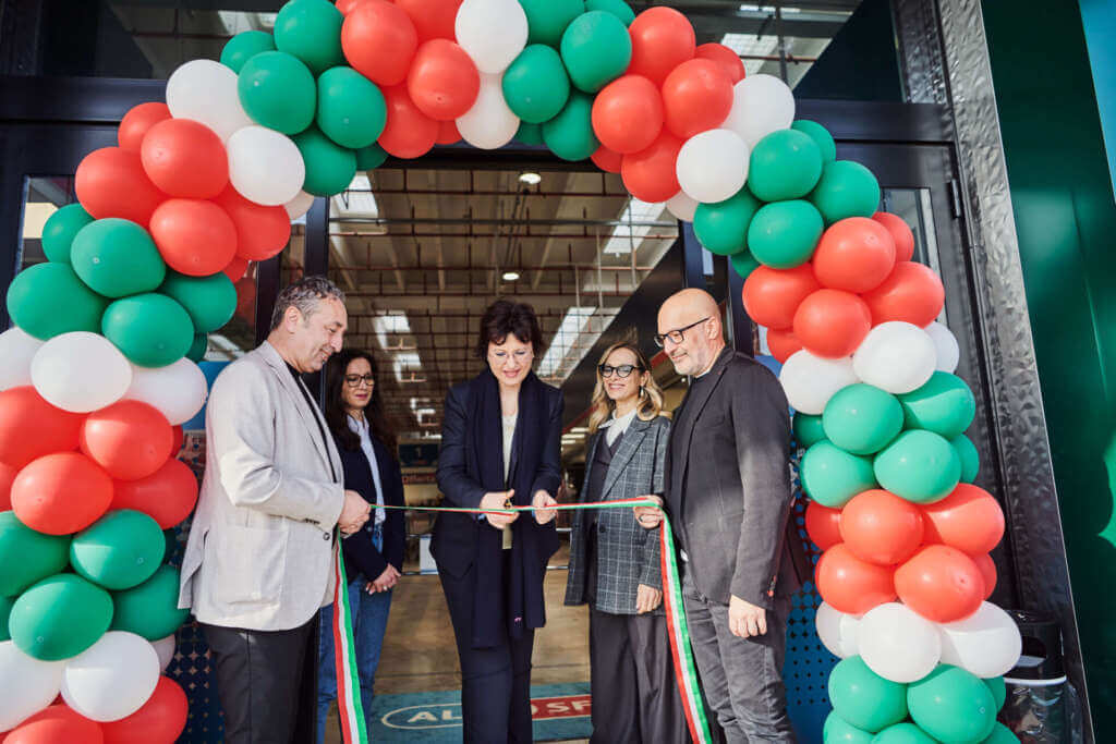Modugno, Maiora inaugura il Cash&Carry Altasfera: 18 nuove assunzioni Modugno, Maiora inaugura il Cash&Carry Altasfera: 18 nuove assunzioni
