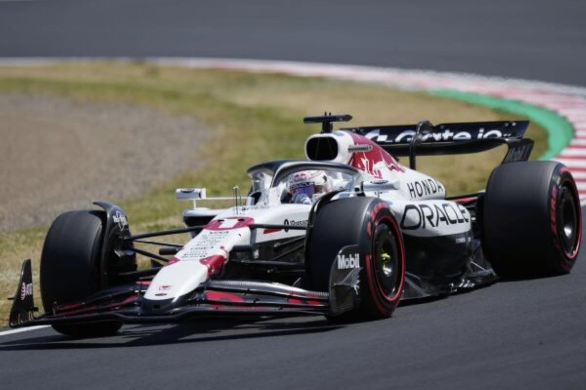 Formula 1, Gp Giappone: Verstappen in pole position, quarto Leclerc