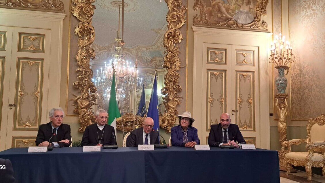 Un ulivo per la pace a Bari: il sindaco Leccese e Al Bano ricordano le missioni a Kiev, Mosca e in Terra Santa