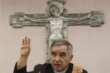 Conclave, Becciu rinuncia: «Sono innocente, ma obbedisco a papa Francesco»