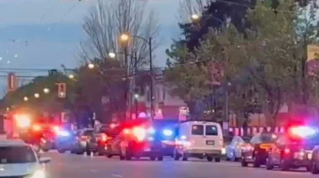 Canada, auto sulla folla a Vancouver durante un festival: «Diversi morti. Siamo tutti in lutto» Canada, auto sulla folla a Vancouver durante un festival: «Diversi morti. Siamo tutti in lutto»