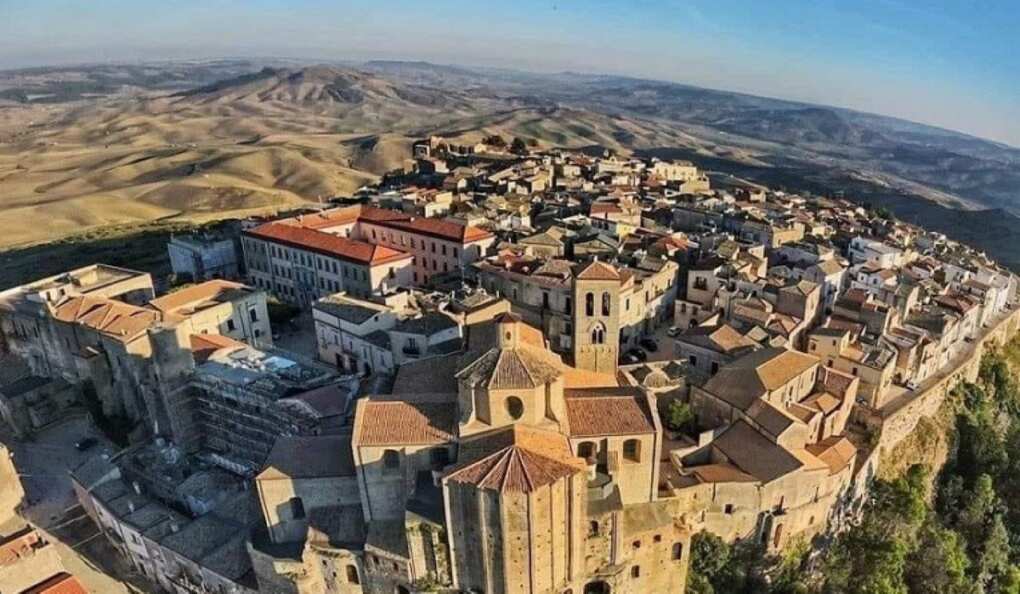 Turismo delle radici in Basilicata, boom di arrivi dall’estero: Usa e Sud America in forte crescita Turismo delle radici in Basilicata, boom di arrivi dall’estero: Usa e Sud America in forte crescita