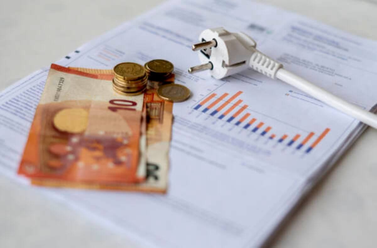 Decreto Bollette, dal bonus per Isee alle agevolazioni su gas e luce: ecco le misure per famiglie e imprese Decreto Bollette, dal bonus per Isee alle agevolazioni su gas e luce: ecco le misure per famiglie e imprese